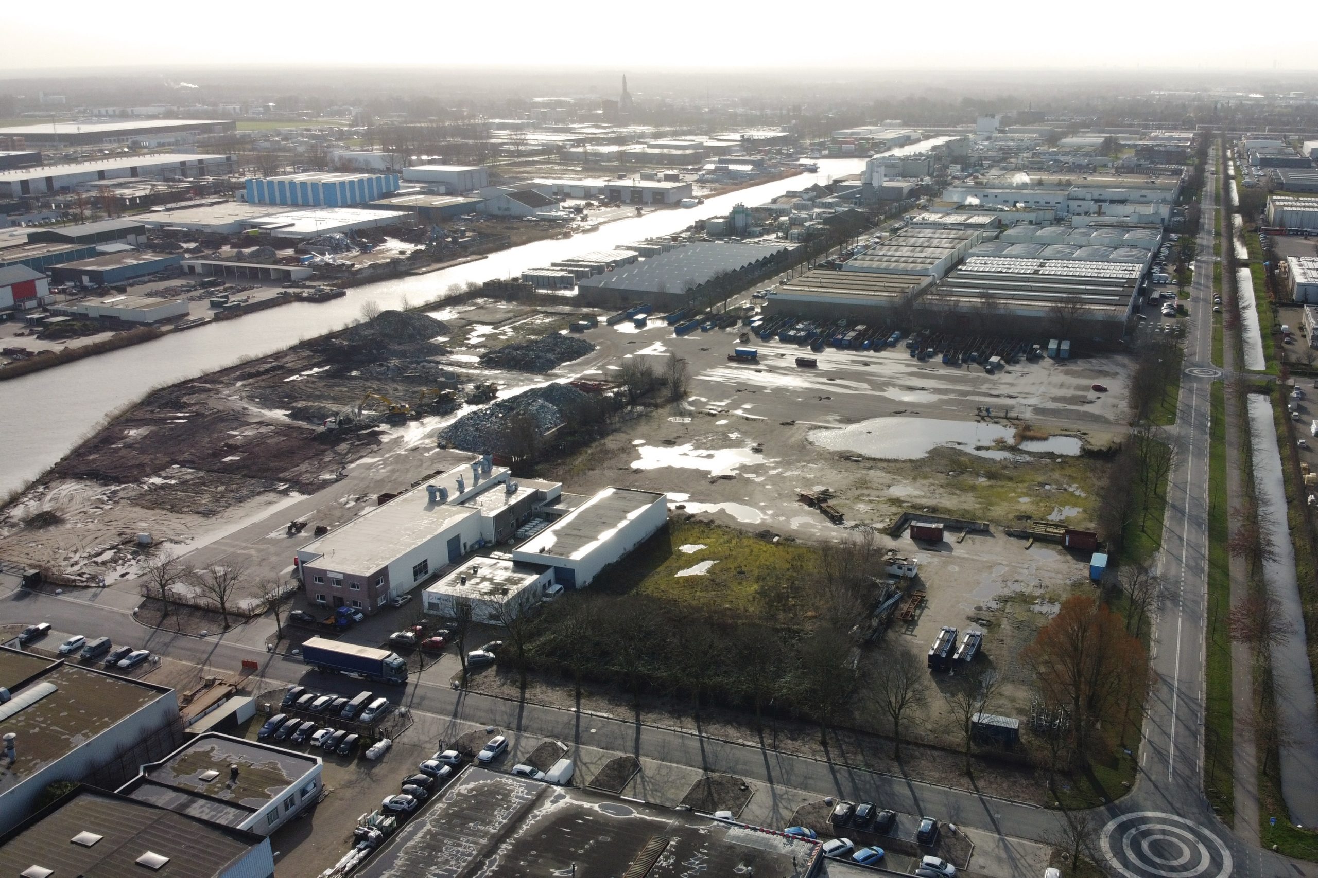 VDG Real Estate and Next Level acquire a plot of 15,440 sqm in Waalwijk to add to the 41,387 sqm already purchased.