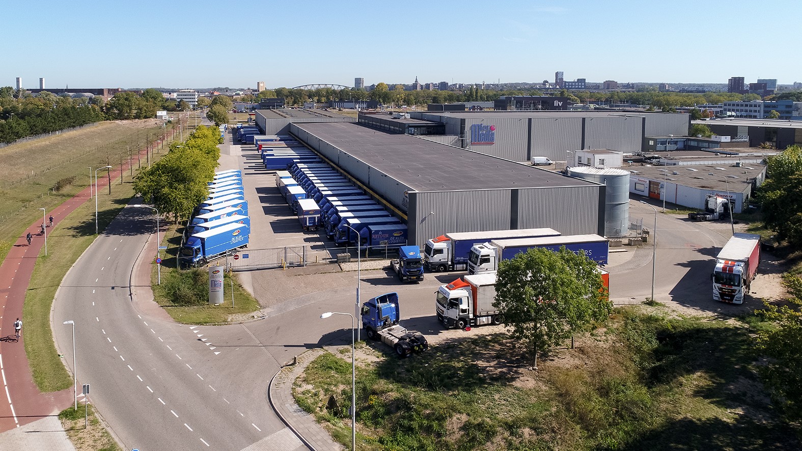 VDG Real Estate sells two warehouses totalling 32,200 sqm in Nijmegen to Granite